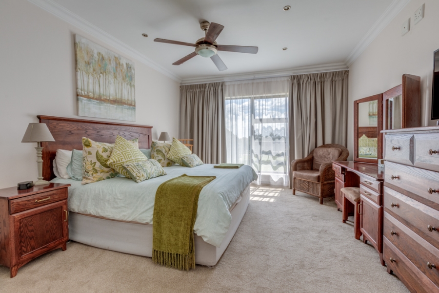 5 Bedroom Property for Sale in Club Milos Estate Free State